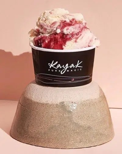 pavlova ice-cream