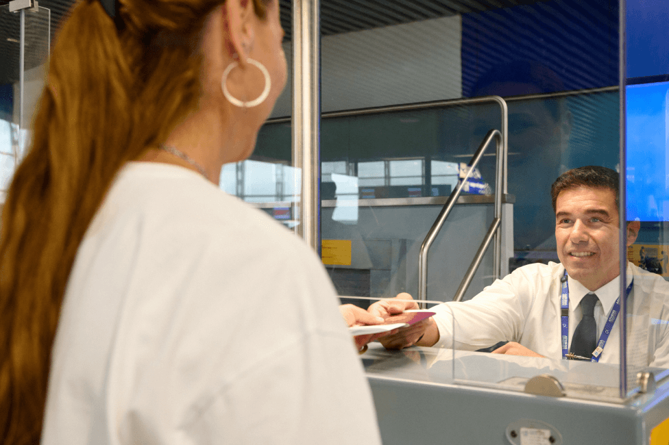 passenger checking in athens international airport